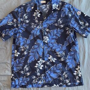 Men’s AUTHENTIC Moncler Blue Floral Shirt size large

100% cotton